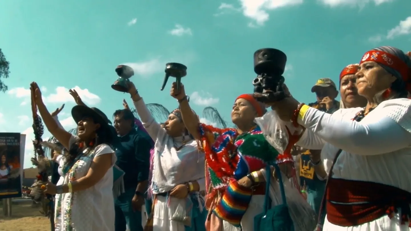 Comunidad reunida en Círculo Solar